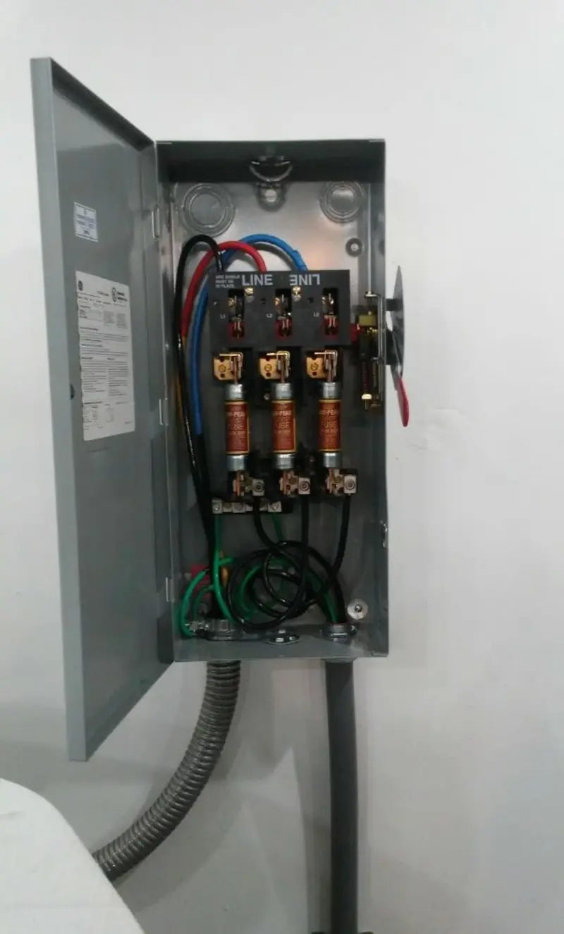 Three-phase disconnect switch installed for Smoke Detector Installation in Carlisle